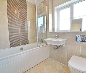 6 bedroom terraced house to rent - Photo 3