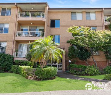 Spacious & Updated 2-Bedroom Unit - Photo 1
