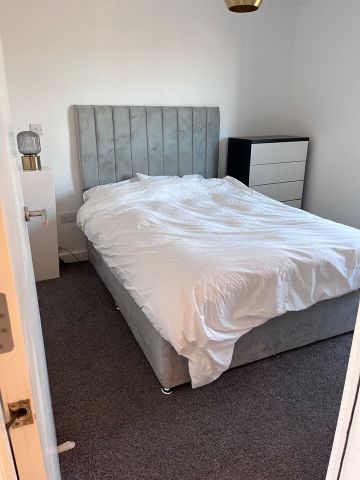 2 Bed Penthouse, Mitchell Street, G1 - Photo 3