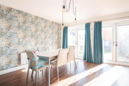 3 bedroom terraced house to rent - Photo 3