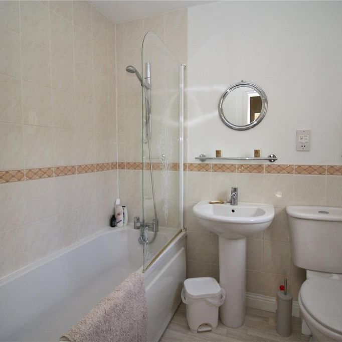 4 bedroom detached house to rent - Photo 1