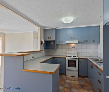 Convenient Family Living! - Photo 2
