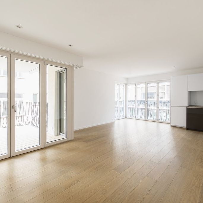Moderne Wohnung mitten in der Stadt - Foto 1