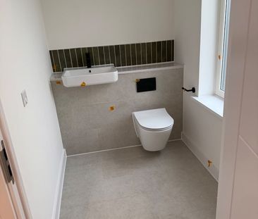 3 Bed Terraced House, Arthur Drummond Avenue, SE18 - Photo 5