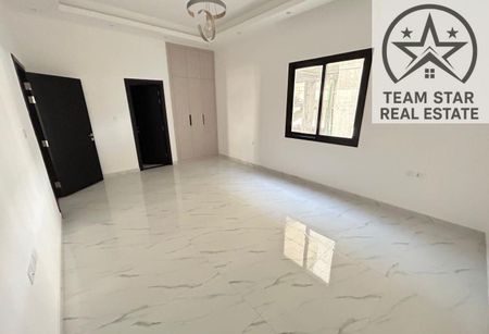 Townhouse for rent in Al Yasmin area, 4 bedrooms - Photo 4