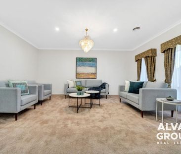 Spacious Family Home with great location!! - Photo 1