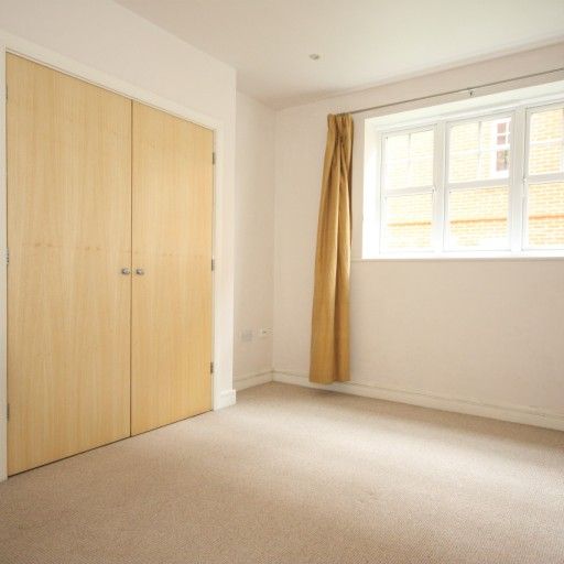 Heathside Road, Woking - Photo 1