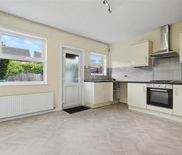 3 bedroom terraced house to rent - Photo 6