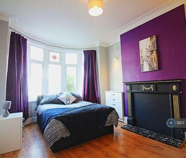 1 bedroom in a house share to rent - Photo 3