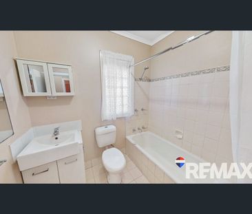 LARGE YARD - Photo 4