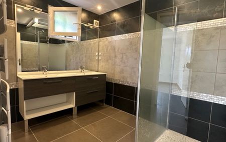 Location Appartement P3 Rdc de villa Marseille 13ème - Photo 2