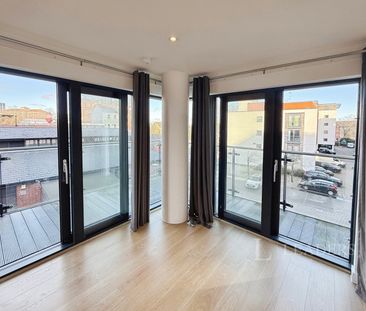 2 bedroom apartment to rent The Blake Building, Admirals Quay, Ocea... - Photo 2