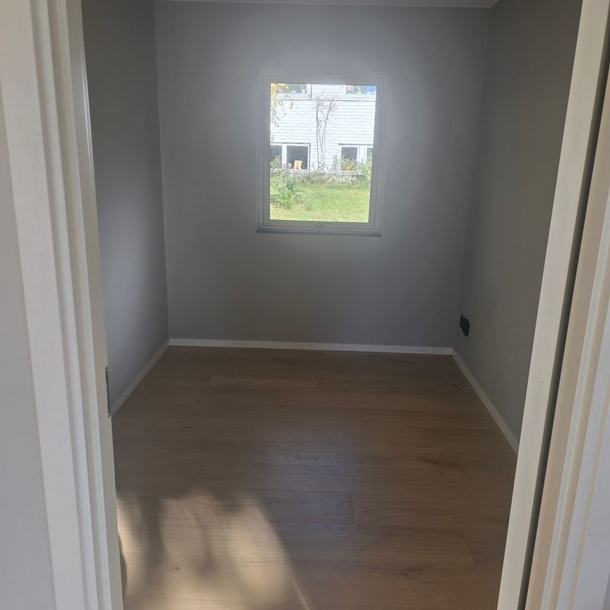 Lupinvägen, Hässelby - Photo 1