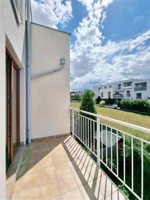 Prostorný zařízený byt 2+kk s balkonem - Photo 1
