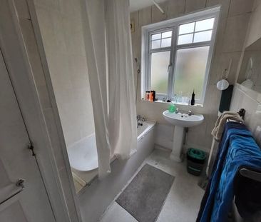 3 Bed Flat, Finchley Road, NW11 - Photo 4