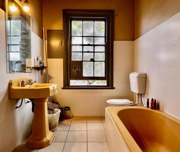Conveniently located boarding house in the heart of Concord - Photo 3