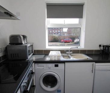 1 bedroom in a house share to rent - Photo 6