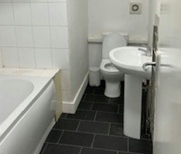 House share to rent on - Photo 1