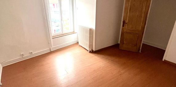 Appartement T4 Chazelles-sur-Lyon à louer - Photo 2