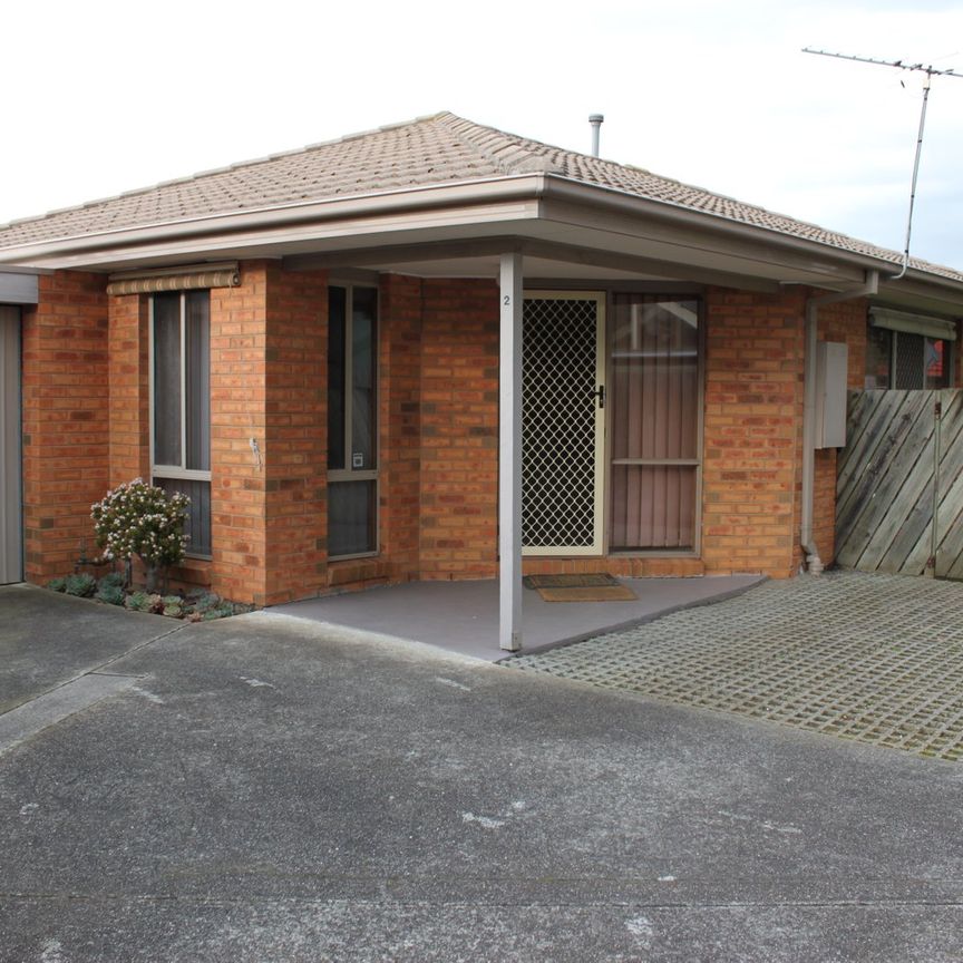 SPACIOUS TWO BEDROOM UNIT - Photo 1