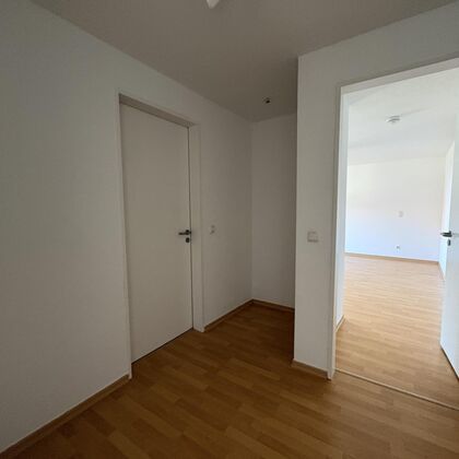 Zentral gelegene Zwei-Raum-Wohnung mit modernem Bad - Zwickau - Foto 2