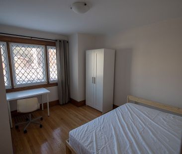 858 Bronson Avenue - Photo 6