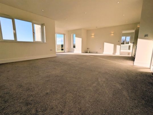 West Johnstone, Bish Mill, South Molton - Photo 1