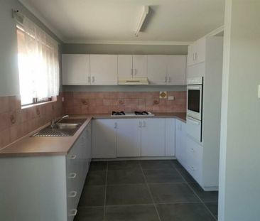 3 Bedroom 1 Bathroom Unit in Larapinta - Photo 6