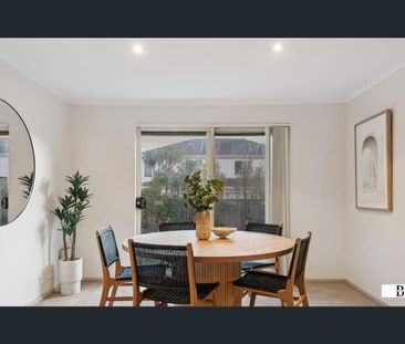 3 Bedroom Easy-Care Living in a Super Convenient Location! - Photo 4