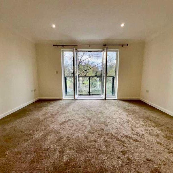 Marsh Road, Pinner, HA5 - Photo 1