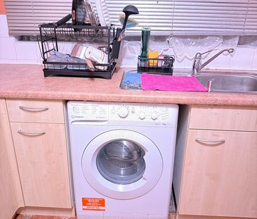 Room in a Shared Flat, Billet Rd, E17 - Photo 1