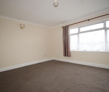 5 bedroom semi-detached house to rent - Photo 4