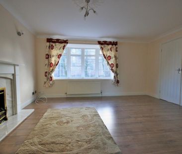 3 bedroom detached house to rent - Photo 2