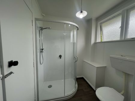 Four bedroom home available now! - Photo 2