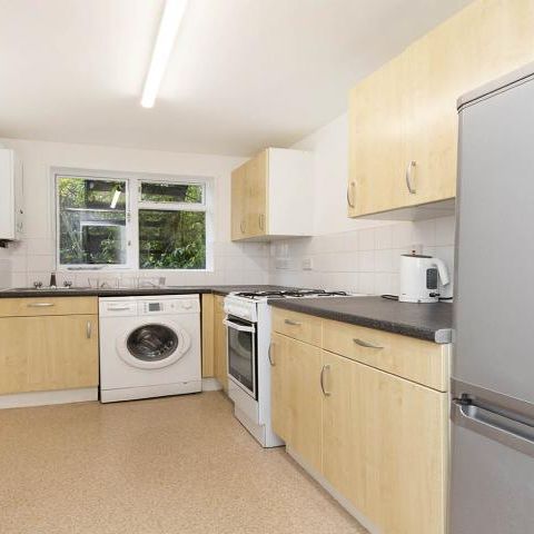 1 Bedroom, 1 bath, 1 reception Flat - Photo 1