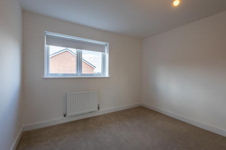 5 bedroom semi-detached house to rent - Photo 4