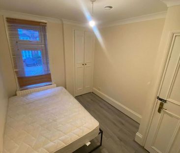3 bedroom apartment to rent - Photo 5