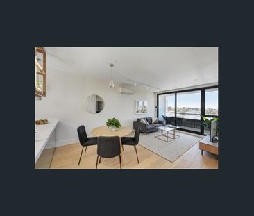 Spacious 2 Bedroom Apartment with Light-Filled Interiors in Prime H... - Photo 5