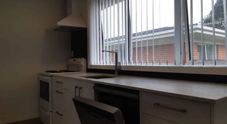 1 BDR-A Charming Coastal Retreat on Kiwi Esplanade - Photo 4