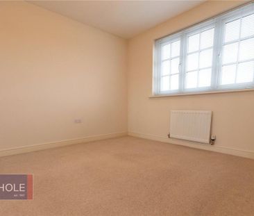 4 bedroom detached house to rent - Photo 3