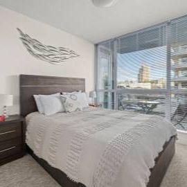 LUXURY 3BR/2BA DOWNTOWN VICTORIA CONDO | PRIME LOCATION - Photo 3