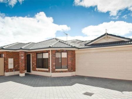 Private Home in Great Location - Photo 3