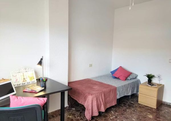 Carrer dIbi, Paterna, Valencian Community 46989