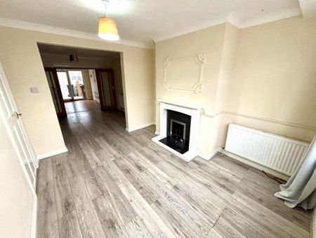 3 bedroom terraced house to rent - Photo 5