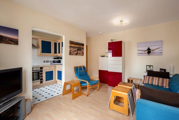 2 bedroom flat to rent - Photo 1