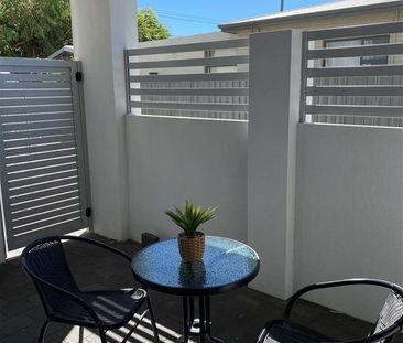 Modern 2 Bedroom Unit available soon, $750/week - Photo 3