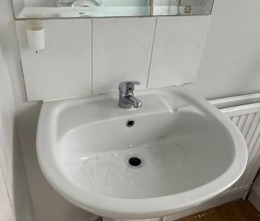 2 Bed Terraced House, Hartley Crescent, LS6 - Photo 4