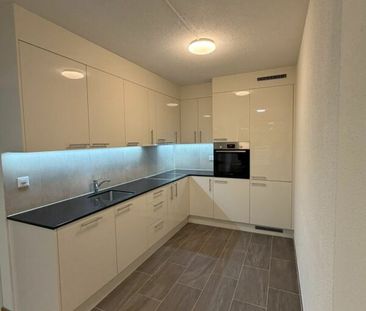 Large and modern 2.5 room apartment now for rent! - Photo 4