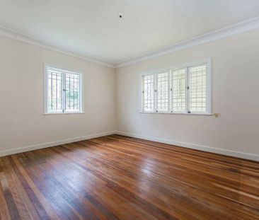 36 Curwen Terrace, Chermside QLD, Belconnen - Photo 2