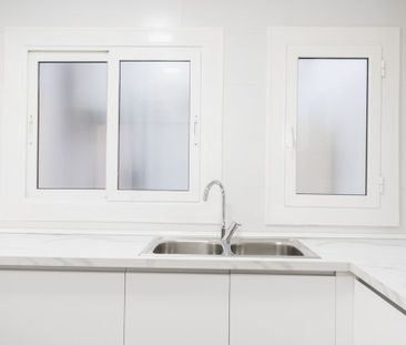 Carrer dEstruch, L'Hospitalet de Llobregat, Catalonia 08904 - Photo 3